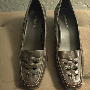 Aerosoles Brown Leather Pumps Size 7M